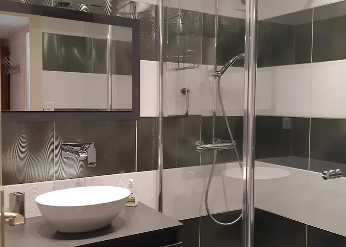 Grand Pour 6 Personnes Proche Des Pistes - Fr-1-516-181